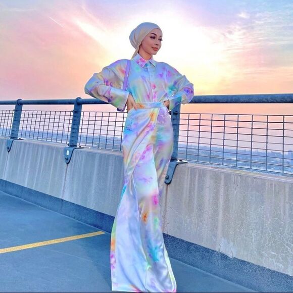 H&M Limited Ramadan Collection Blouse Shirt Satin New - Picture 4 of 12